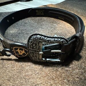 Ariat Men's Floral Tooled Longhorn Concho Leather Belt size 40